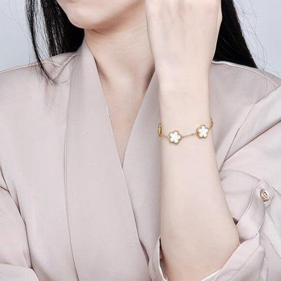 Neiman Marcus 18K Gold-Plated Pearl White Four Leaf Clover Bracelet - Picture 1 of 4